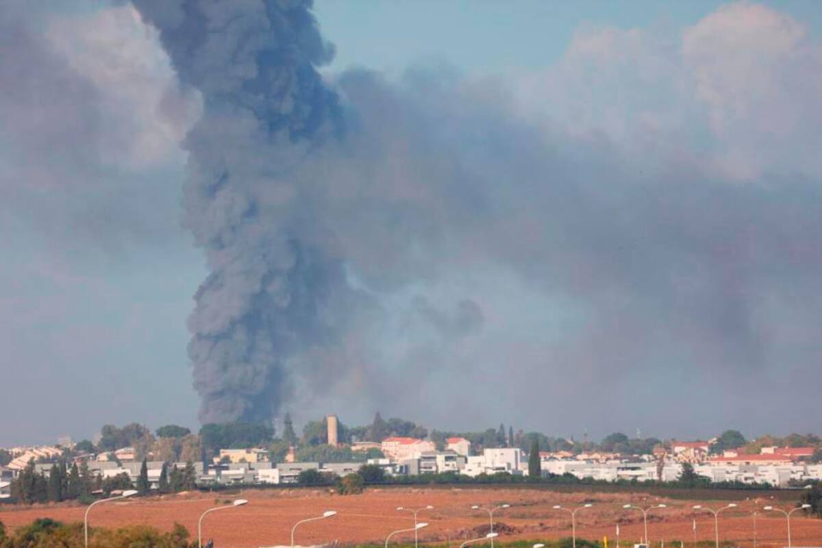 Israel bombardea instalaciones de Hizbulá tras disparos desde Líbano