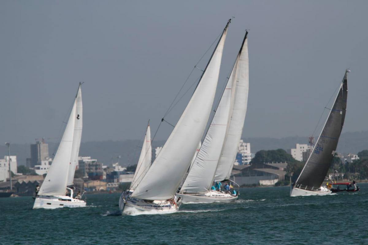 Fotos: Regata sabatina engalanó la Bahía de Cartagena