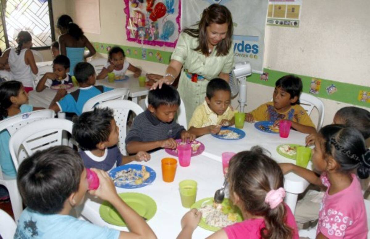 Los niños y niñas están recibiendo su almuerzo balanceado diariamente. MANUEL SANTIAGO PÉREZ/EL UNIVERSAL/
