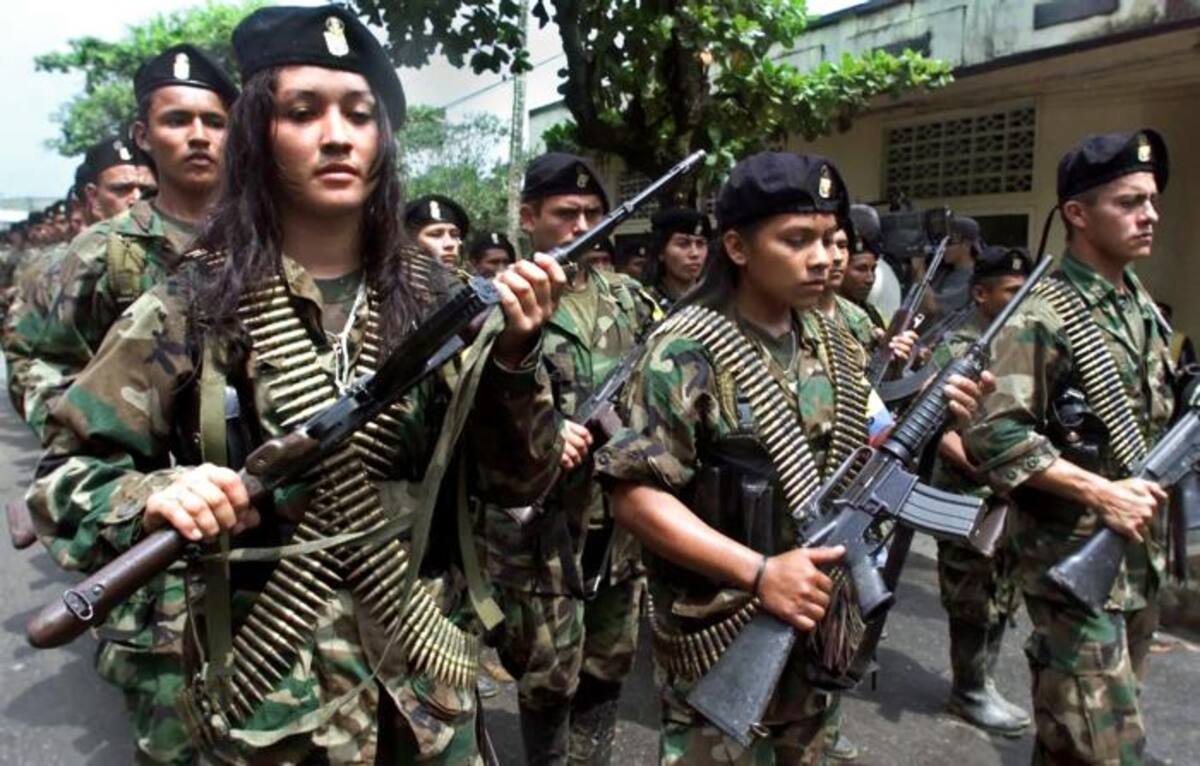 El conflicto guerrillero con las Farc se remonta a más de 50 años, con el Estado. El plebiscito, ha dicho el Gobierno, es uno de los mecanismos que podría ponerle fin.// archivo