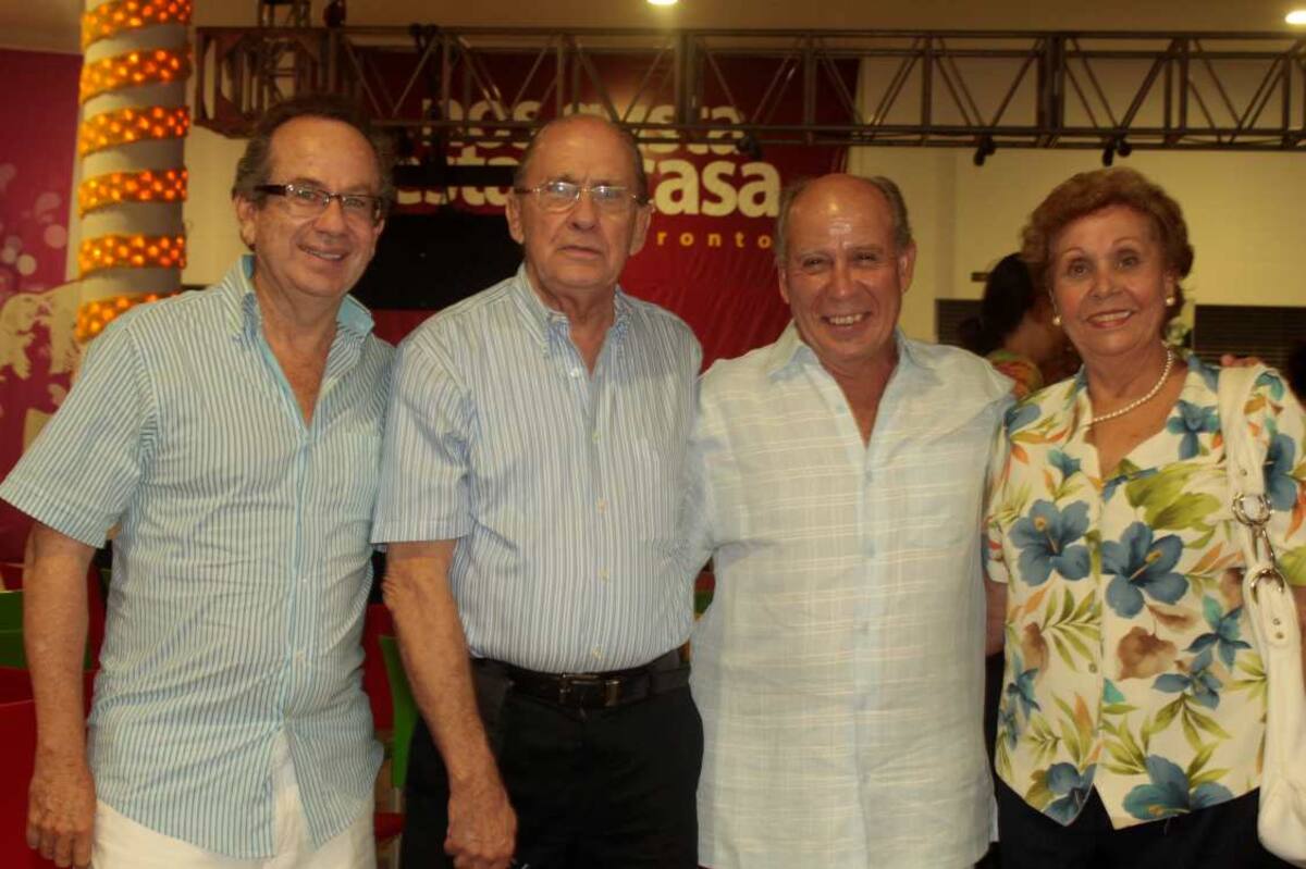 Enrique Millán, Augusto Piñeres, Ricardo Segovia y Alicia de Pineres.