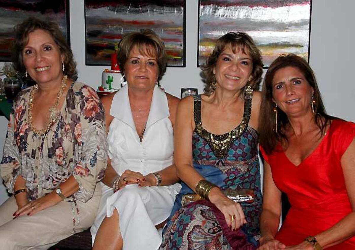 Yolita de Diazgranados, Tatel Pacheco, Villy Segovia y Margarita Gómez.