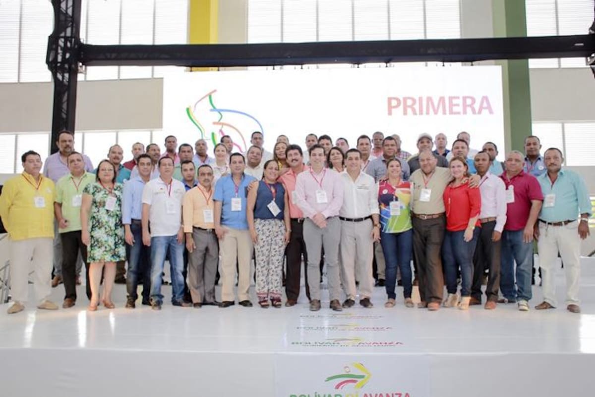 Durante la Cumbre, los alcaldes de Bolívar hicieron compromisos serios, buscando, además del desarrollo, espacios para la paz y el posconflicto. CORTESÍA