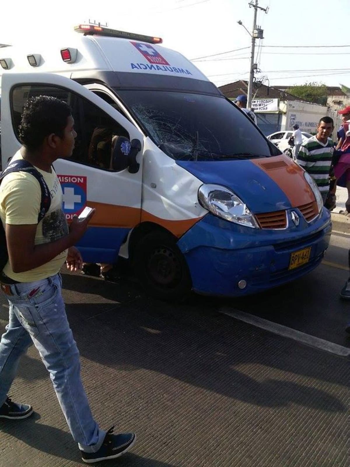 El conductor de la ambulancia fue detenido por la policía. Foto: Cortesía Alexis Valvuena