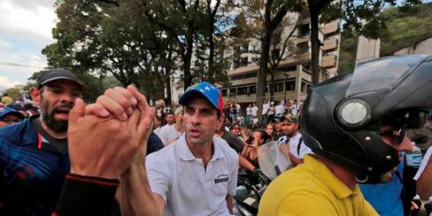 Maduro insta a Henrique Capriles a participar en elecciones regionales