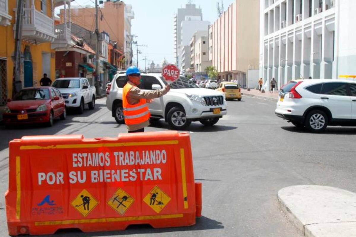 Arranca cierre en avenida Daniel Lemaitre por obras de alcantarillado