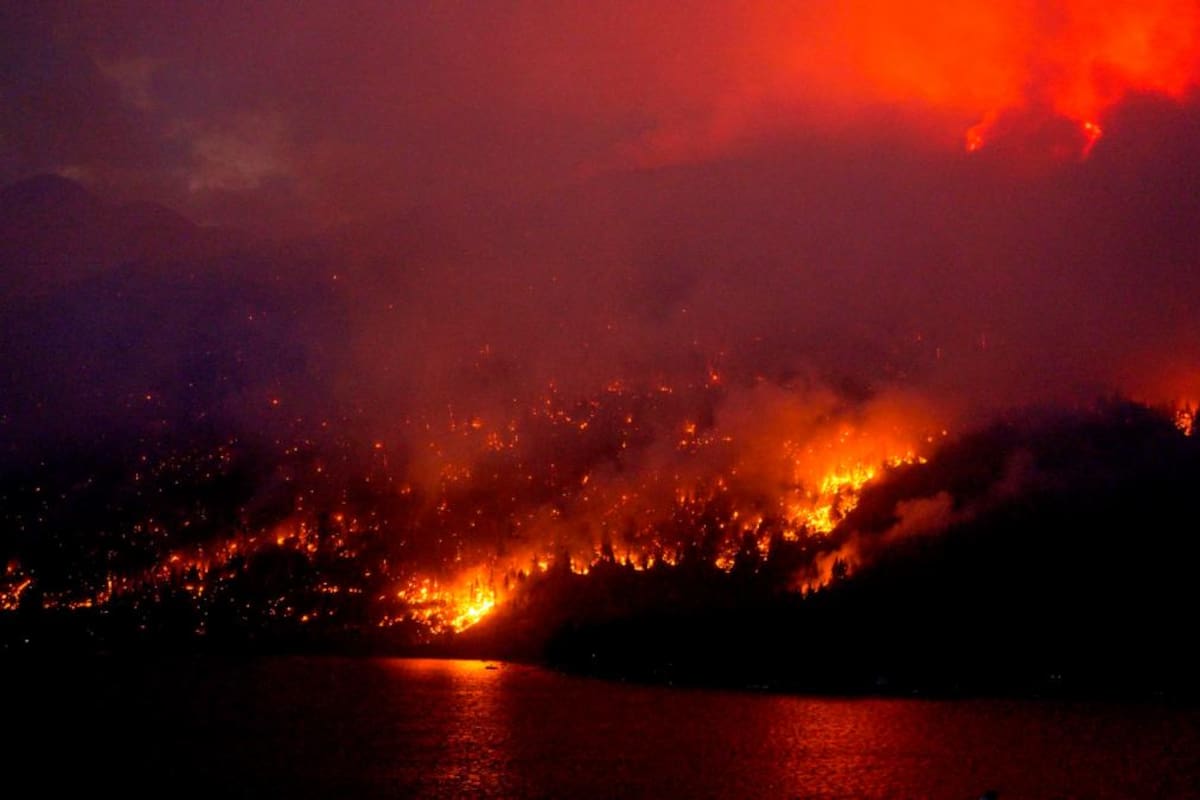 Declaran estado de emergencia ante el crecimiento de los incendios en Canadá