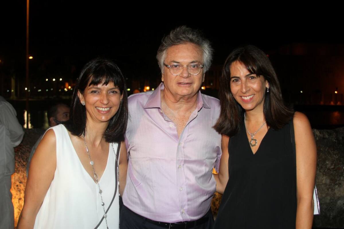Mariluz Pardo, Moisés Naim y Diana Pardo.