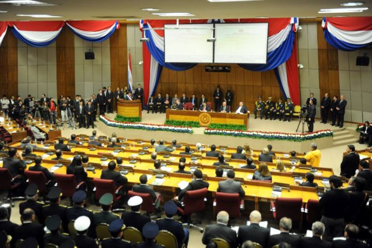 Federico Franco, presidente de Paraguay, presentó el informe final de su gobierno al nuevo Congreso. AFP NORBERTO DUARTE