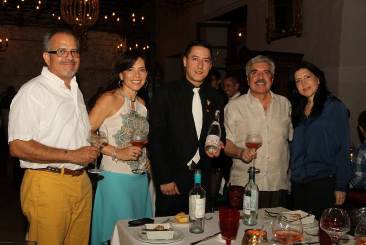 Christian Mantilla, Alejandra Mantilla, Óscar Santos, Andrés Riera y Mildred Riera. MARUJA PARRA-EL UNIVERSAL
