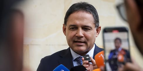 Presidente del Senado pide a Fiscalía investigar si orden contra Miguel Uribe salió del Congreso
