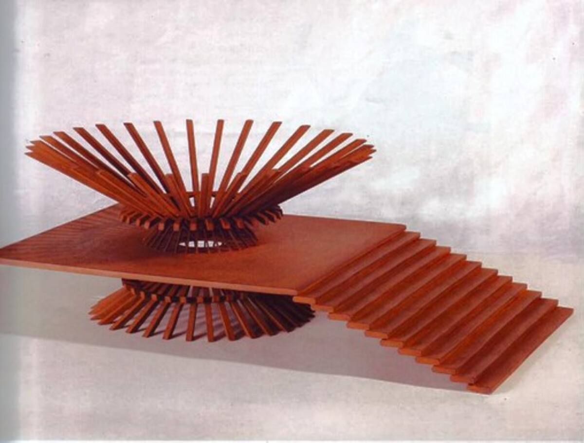 Escultura de Lydia Azout (2004).