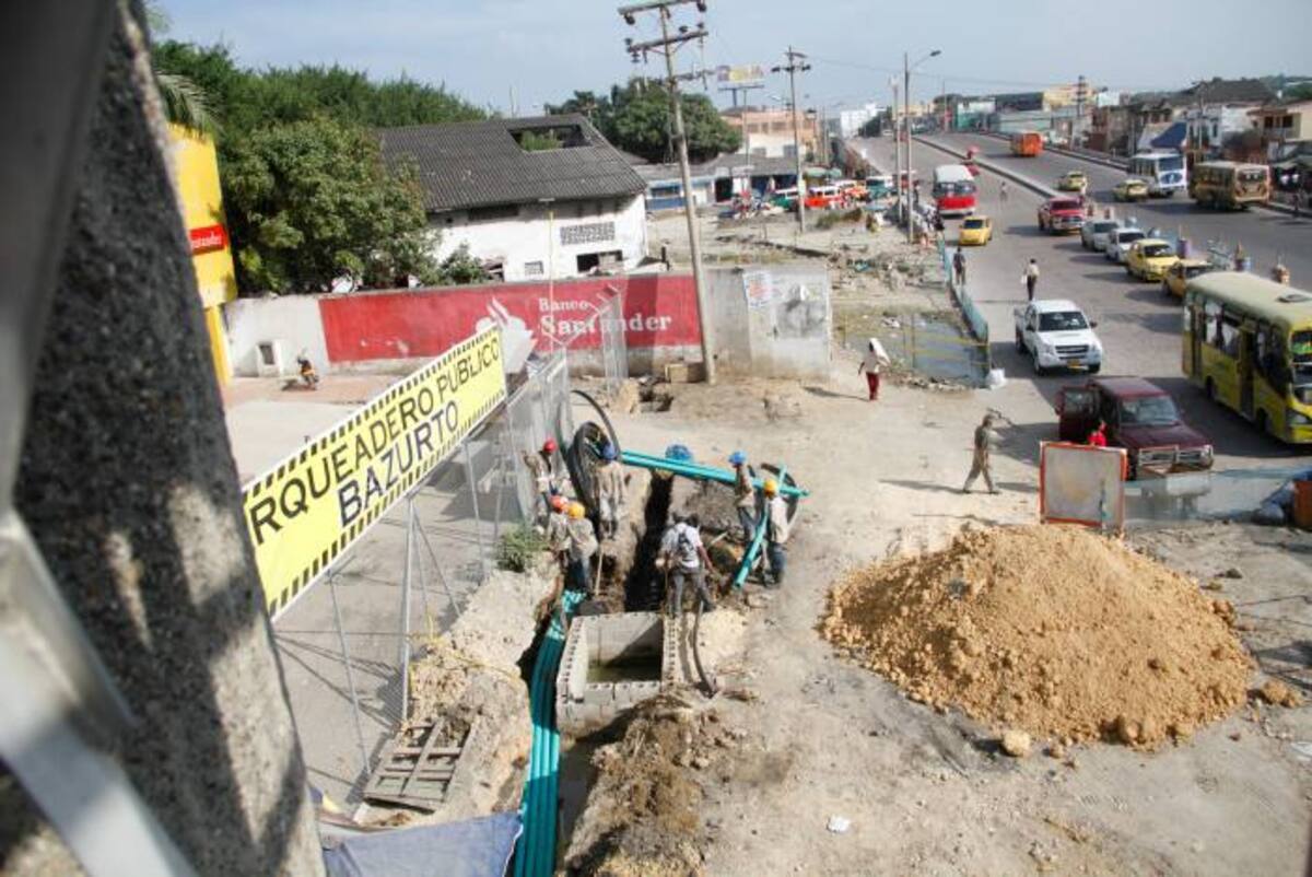 El Alcalde de Cartagena confía en que las obras de Transcaribe terminen este año y que en diciembre rueden los primeros buses articulados en la ciudad. ÓSCAR DÍAZ ACOSTA - EL UNIVERSAL