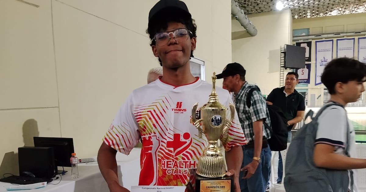 Andrés Payares, el joven ajedrecista cartagenero que brilla con título nacional