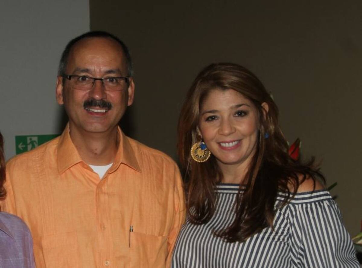 El presidente de Cotelco Nacional, Gustavo Toro; y Mónica Mass Tinoco. ÓSCAR DÍAZ - EL UNIVERSAL