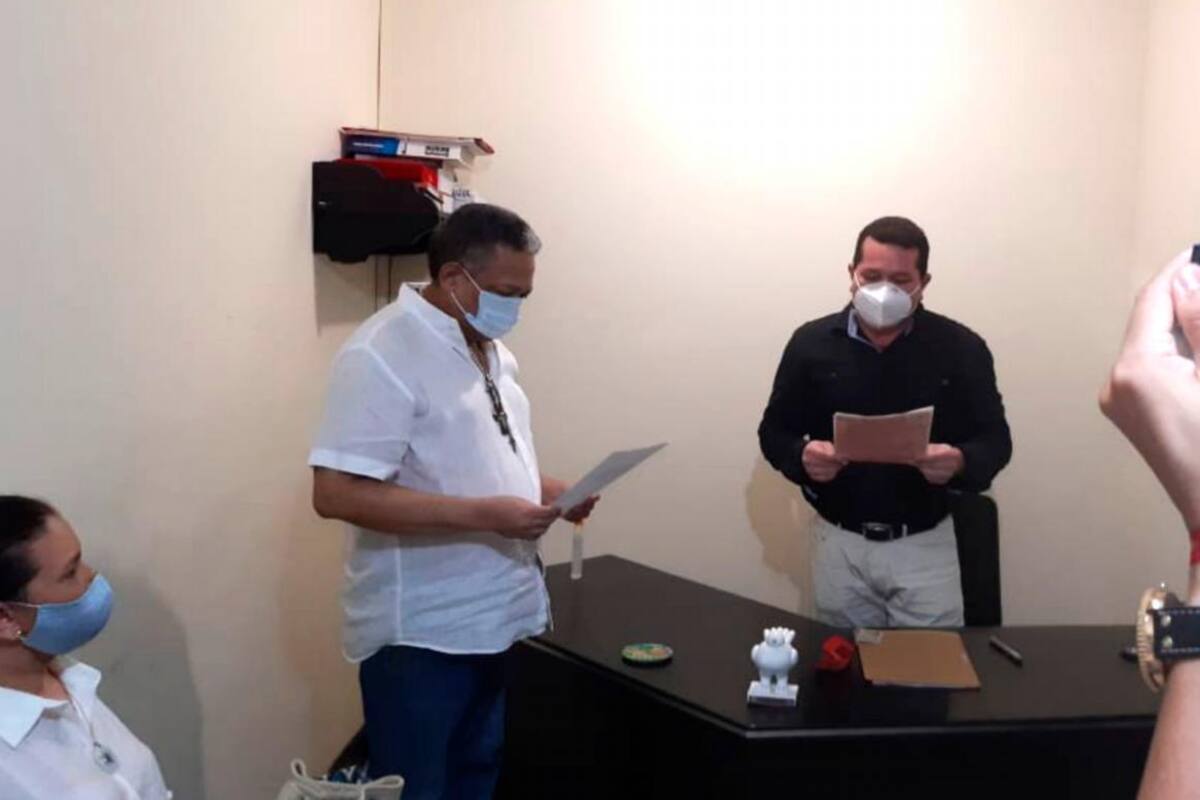 Manuel Cadrazco Salcedo se posesiona como alcalde de San Benito Abad