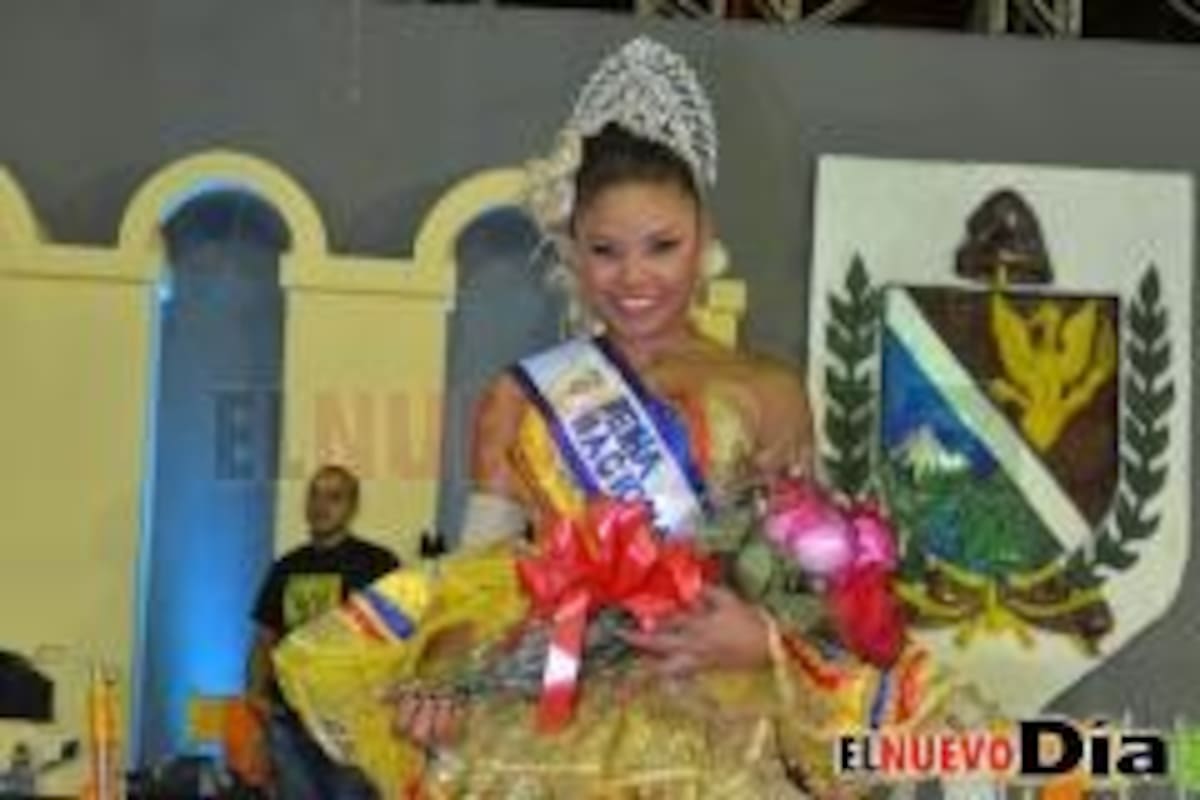 Cindy Johanna Rodríguez Ariza se llevó la corona del Reinado Nacional del Folclor tras la presentación de las 19 candidatas en la concha Acústica de Ibagué. COLPRENSA