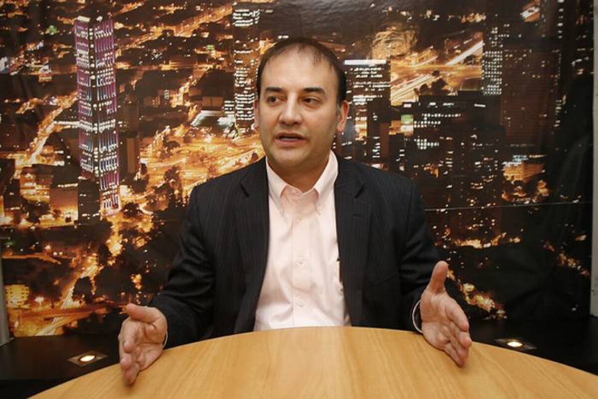 El otro partido que se apartará de este proyecto es Mira, el cual por intermedio de su presidente, el senador Carlos Baena, expresó que la iniciativa como se plantea va contra la vida. ColPrensa