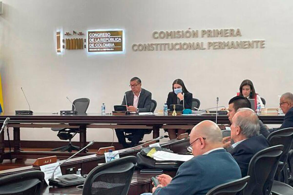 ¿Habrá voto obligatorio? Aprueban en primer debate la reforma política