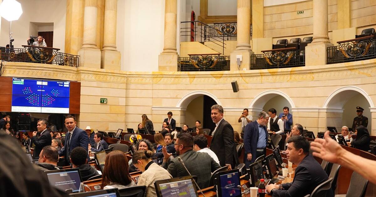 Senado cita a debate por emergencia económica decretada por Petro