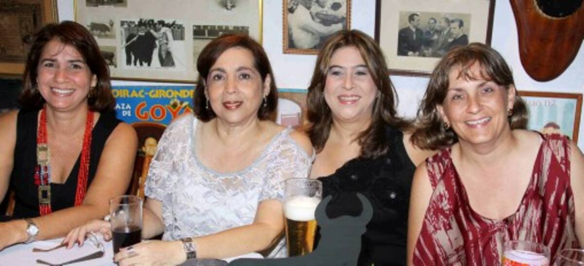 Lourdes de Vergara, Olivita de García, Vicky Juan y Rosario Piñeres.