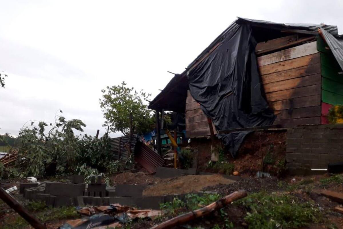 300 familias damnificadas por vendaval en Puerto Libertador