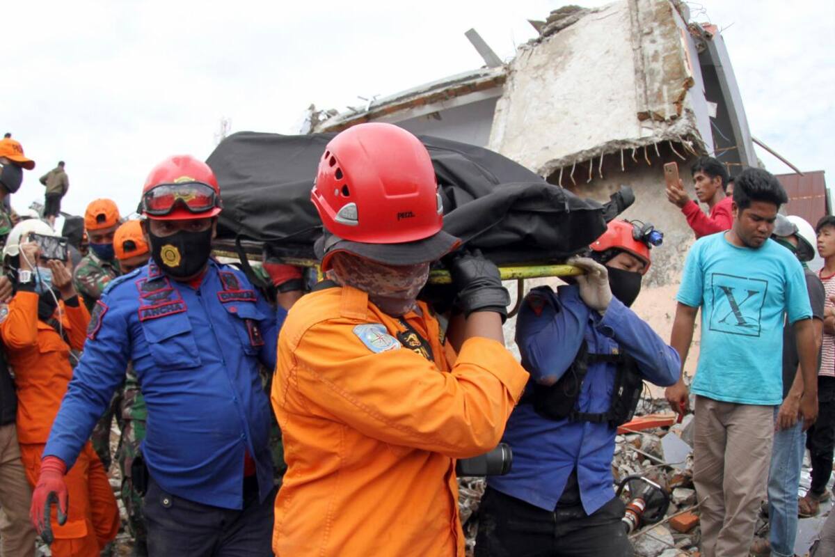 Ascienden a 46 los muertos del seísmo en Indonesia central