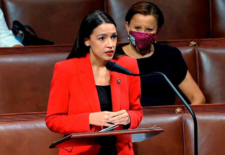 EEUU: republicano Ted Yoho llamó a Alexandria Ocasio-Cortez “maldita perra, loca”