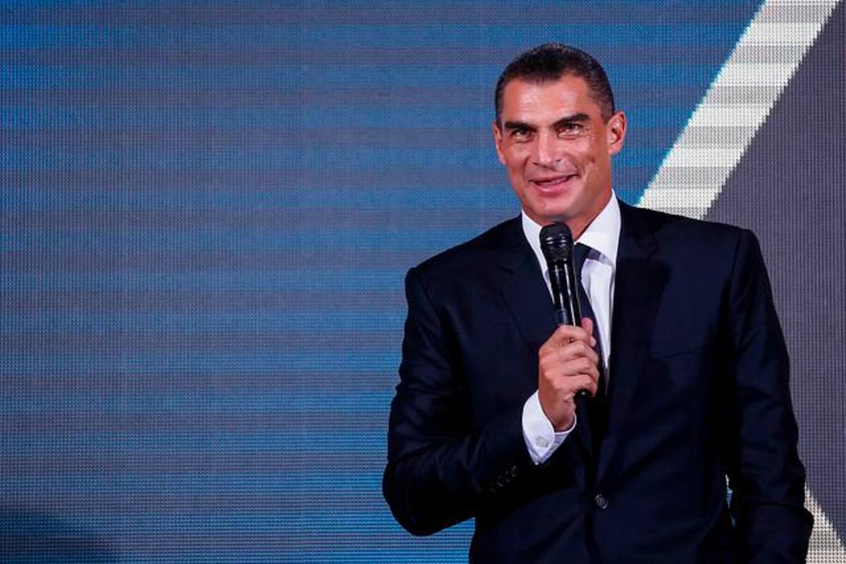 Faryd Mondragón, blanco de críticas por halago a la vicepresidenta Martha Lucía
