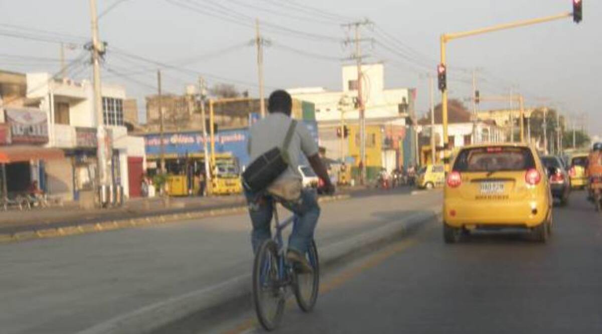 Se masifica uso de bicicleta como medio de transporte en Cartagena. LEDIS CARO D. - EL UNIVERSAL -