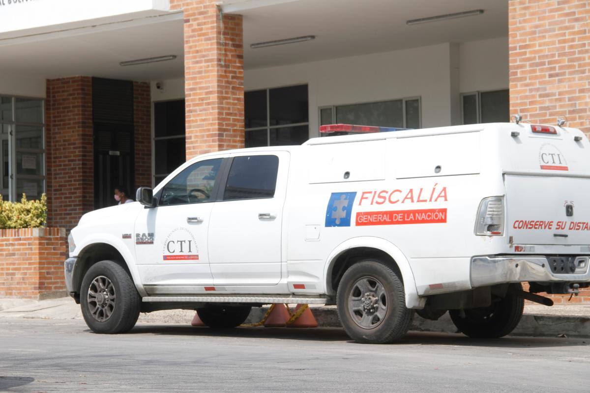 Hombre recibe varios balazos y muere en la Clínica El Bosque