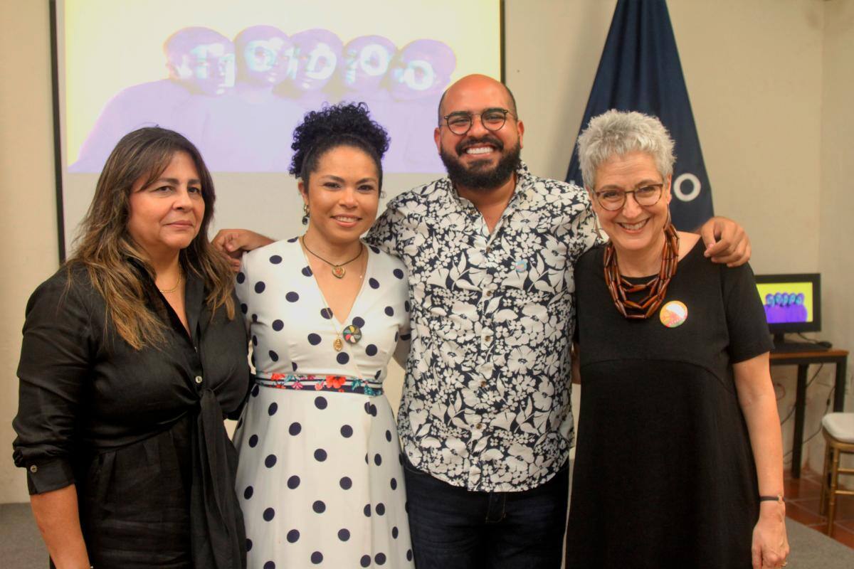 Glenda Olier, Gina Angulo, Rubén Egea y María del Rosario Gutiérrez.