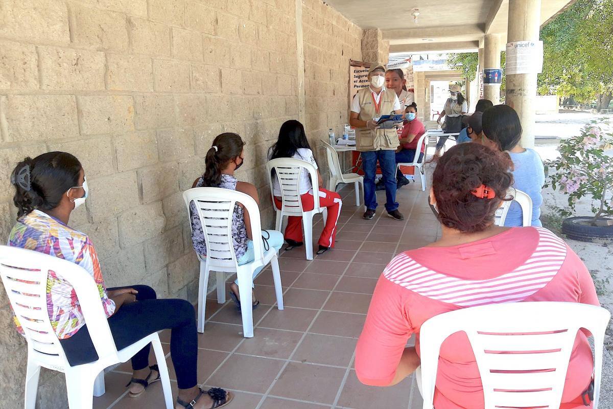 Promueven educación inclusiva para los niños migrantes en La Guajira