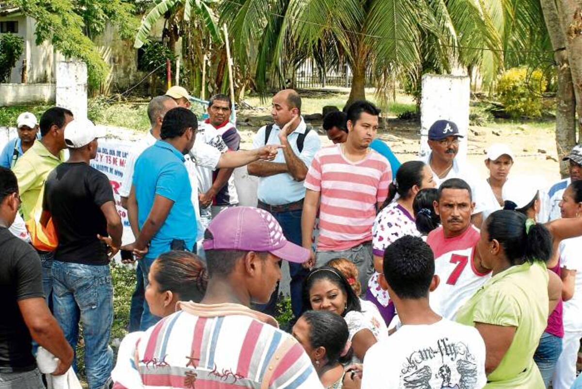 Los 42 empleados del Centro de Salud exigían el pago de sus mesadas atrasadas.