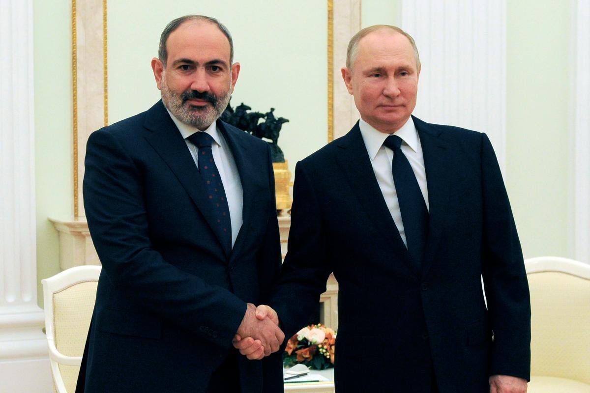 EE.UU. insta a Azerbaiyán a retirar tropas de Armenia