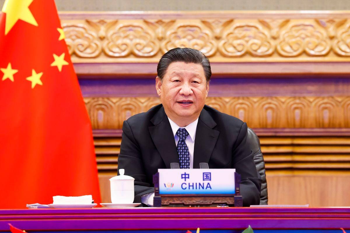 Xi insta a Merkel a fomentar una política europea “correcta” hacia China