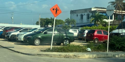 JAC de Crespo soluciona problema de parqueo en el barrio: habilita lote