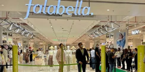 Alertan presencia de petardos en tiendas Falabella de Bogotá