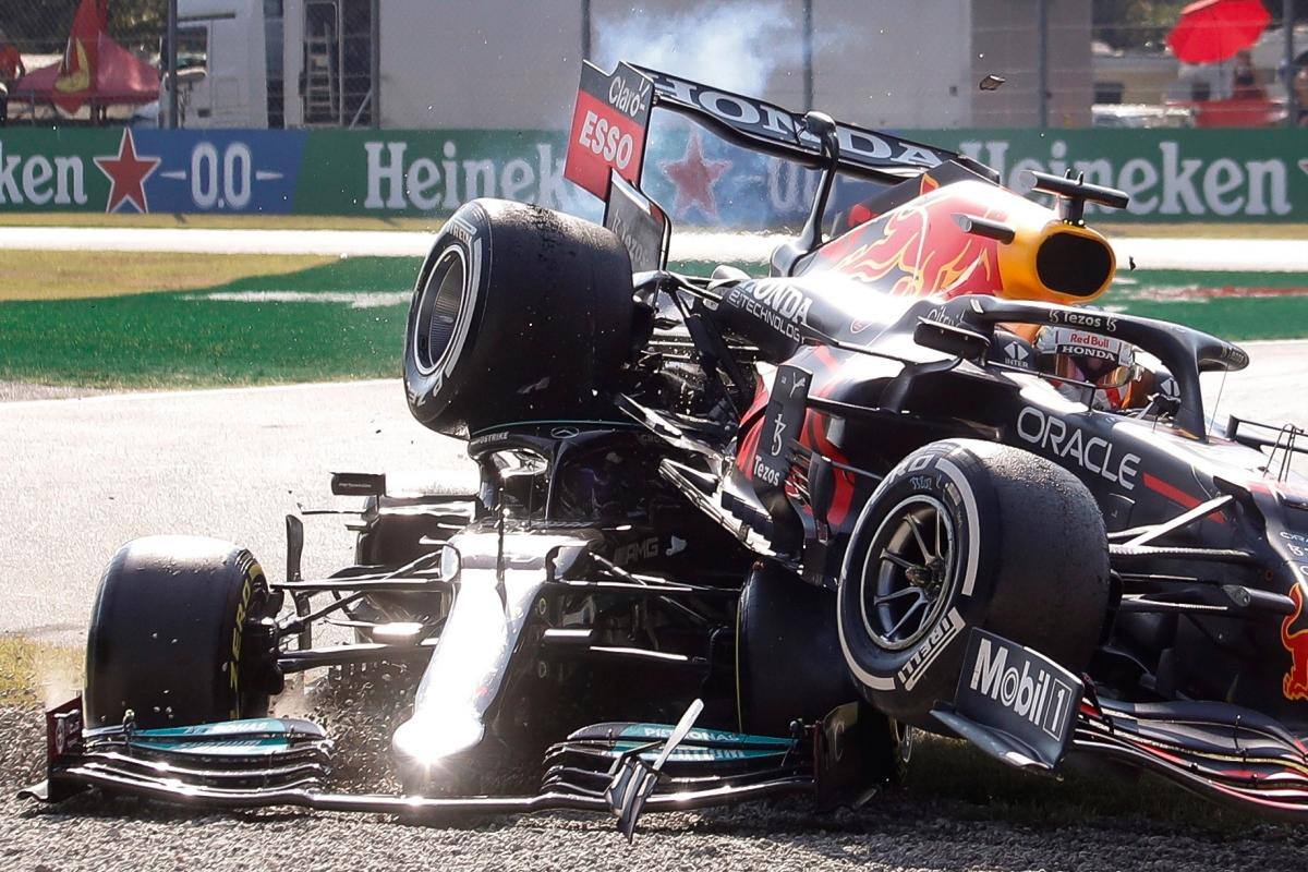 Sancionan a Verstappen por accidente con Hamilton en la Fórmula 1