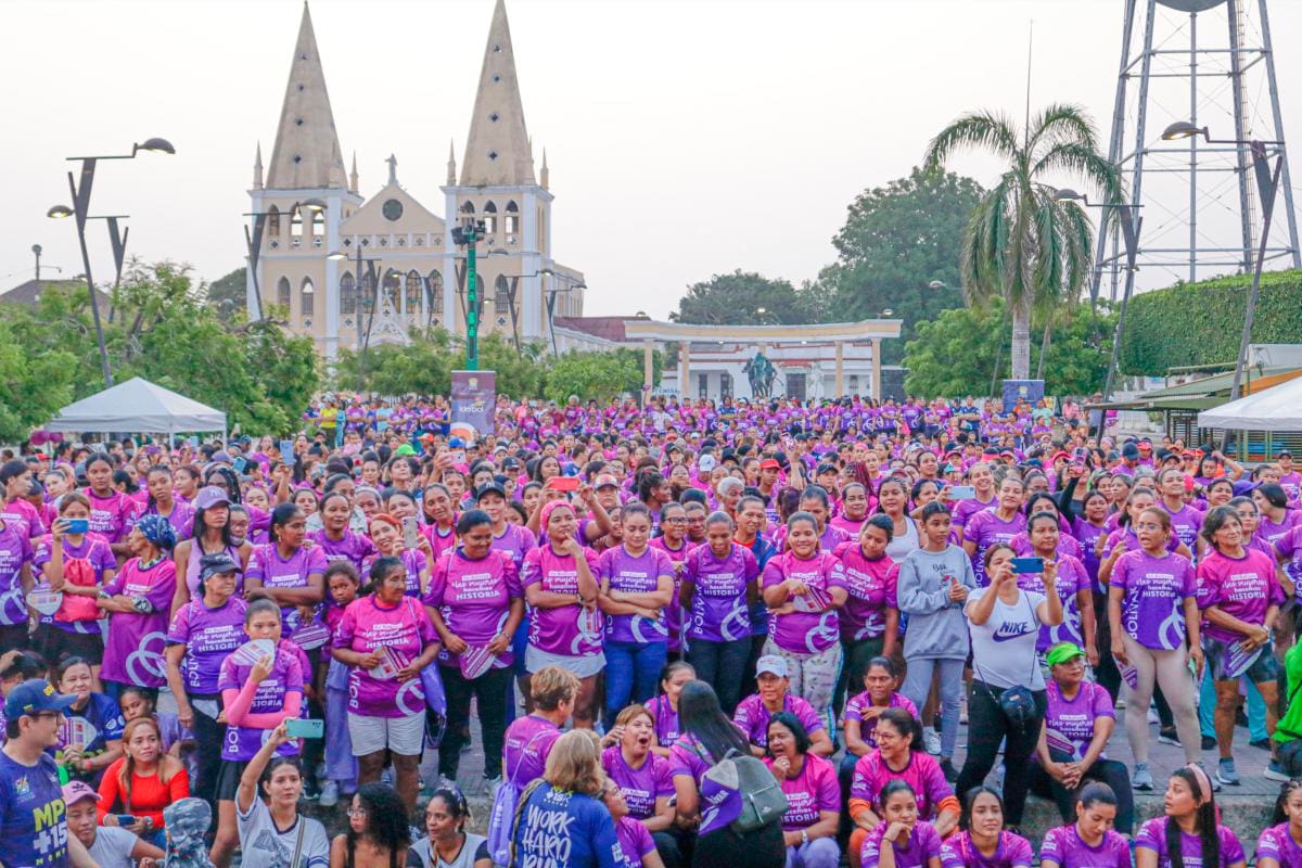 ¡Buena esa!: Más de mil mujeres hicieron actividad física en Turbaco