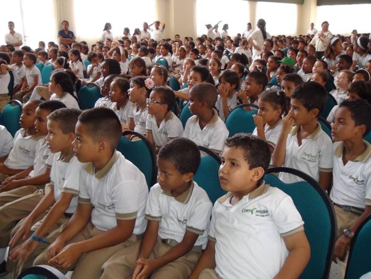 Niños de Comfamiliar gozaron con el III Festival de Artes Escénicas. CORTESÍA