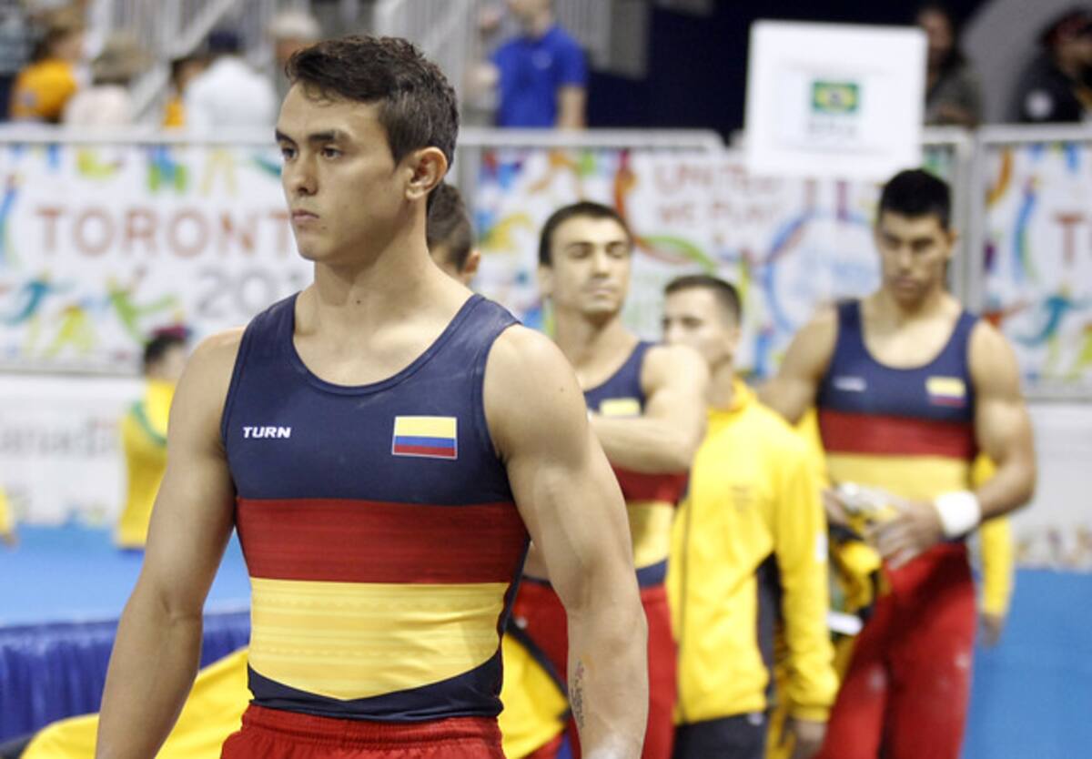 El equipo de gimnasia artística masculina de Colombia logró medalla de bronce en los Juegos Panamericanos Toronto 2015. COLPRENSA