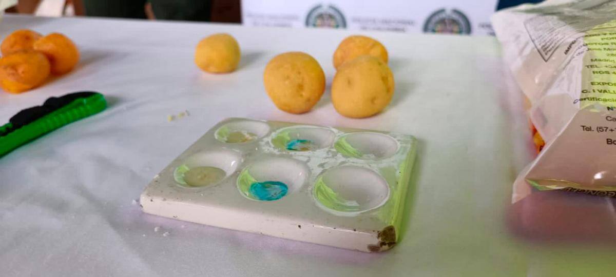 Un gran cargamento de cocaína fue decomisado por la Policía tras revisar una carga con papa criolla y yuca que i a ser enviada a España.