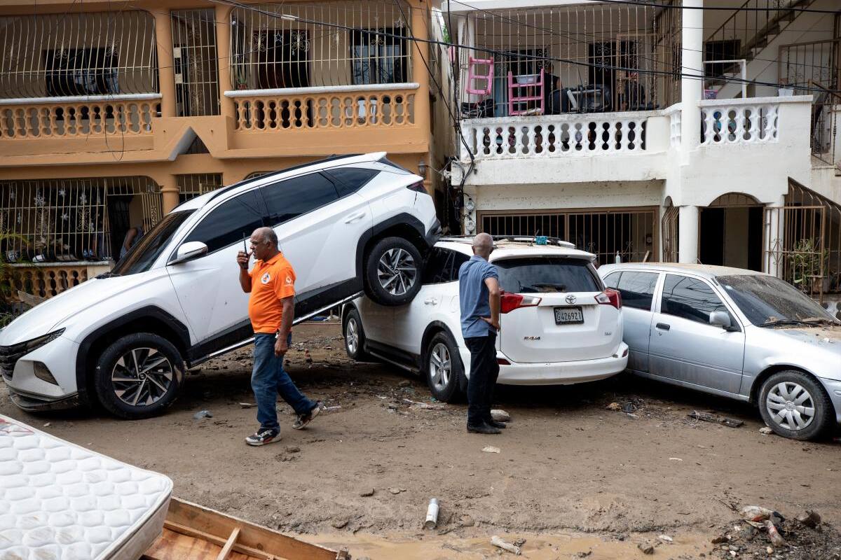 Video: decretan tres días de duelo por muertos en lluvias en República Dominicana