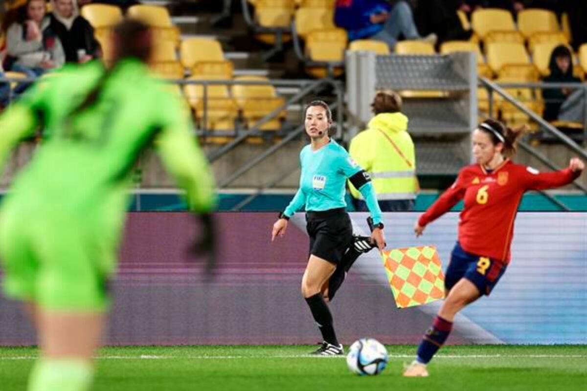 Mundial de Fútbol Femenino: España hace el trabajo en su debut