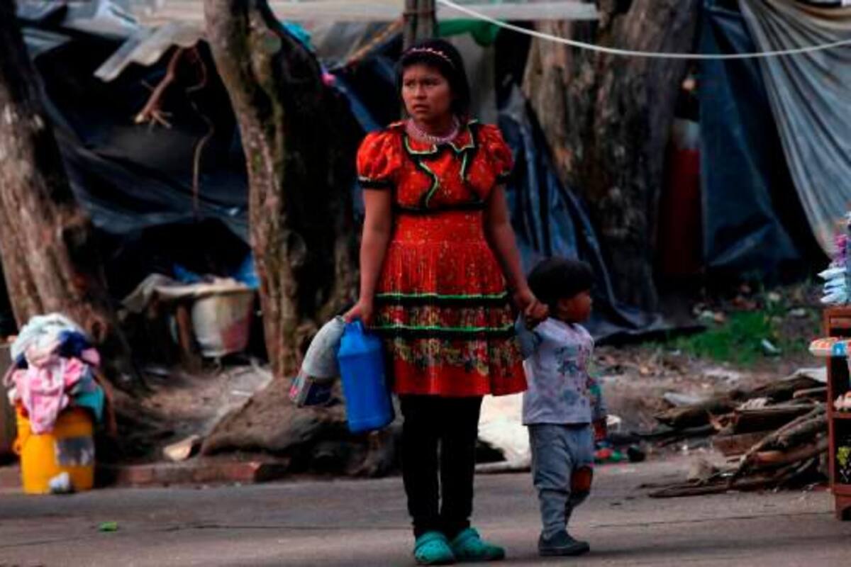 Más de 600 indígenas desplazados por enfrentamientos armados en Colombia