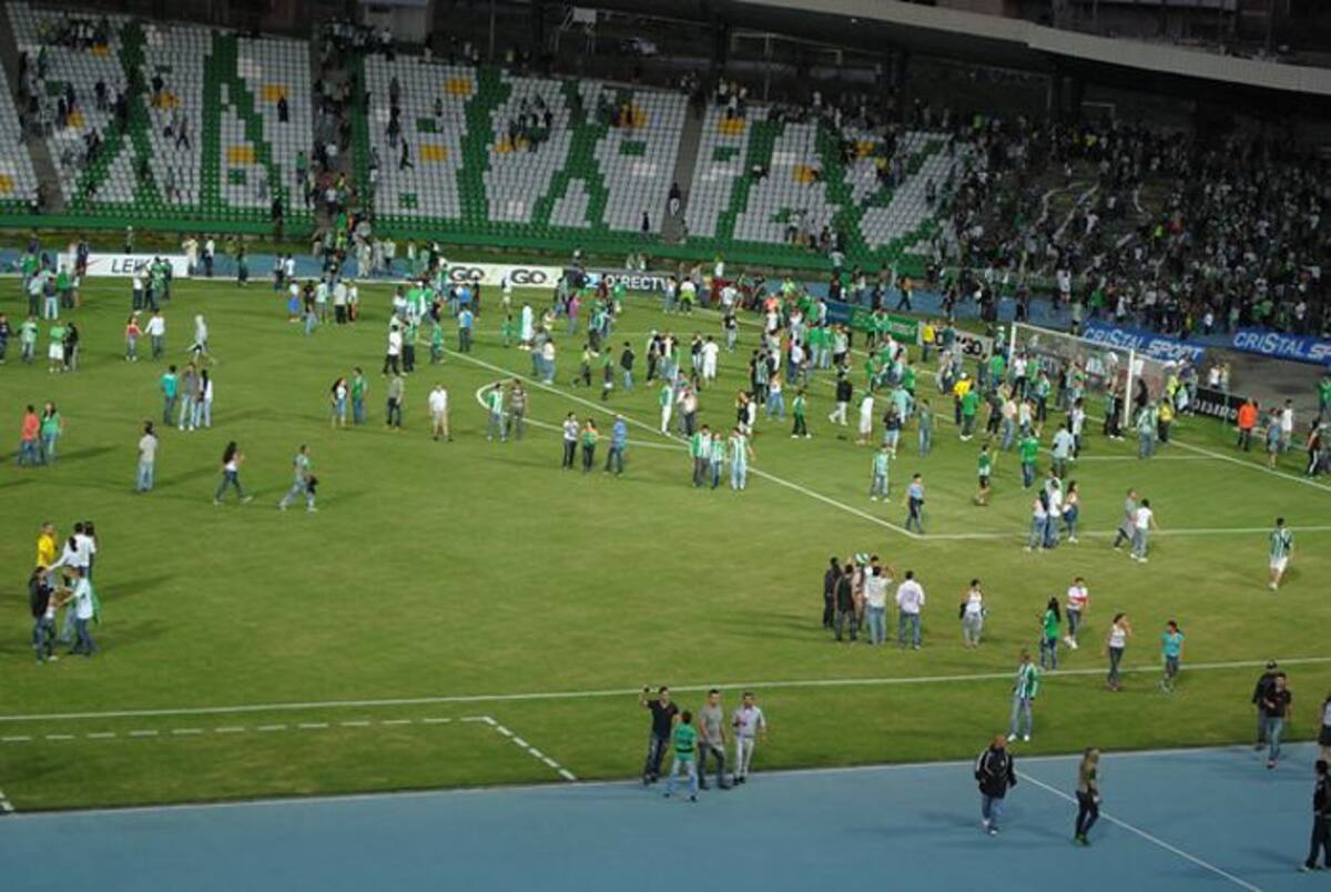 La sanción, en conformidad con el Código Disciplinario de la Federación, ordena que Nacional deberá jugar dos partidos a puerta cerrada en el Estadio Atanasio Girardot. COLPRENSA