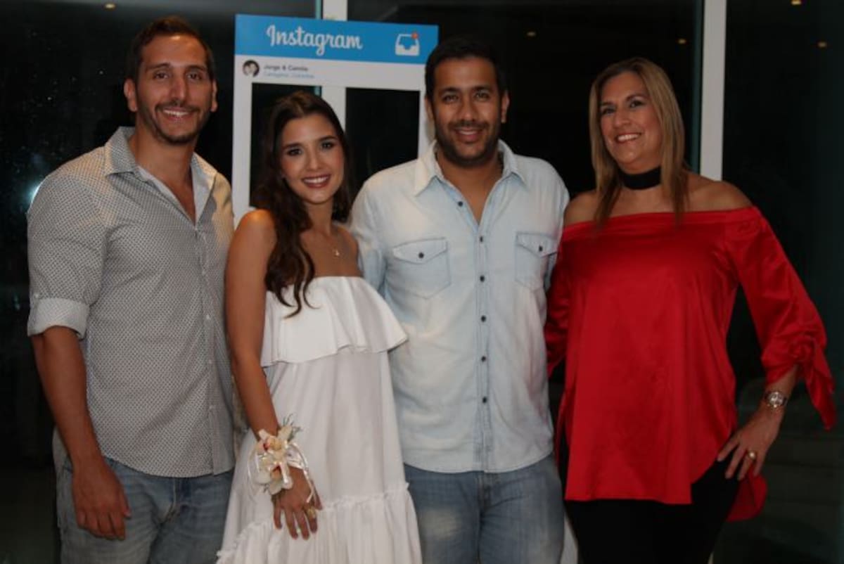 Iván Darío Flórez; los futuros novios, Camila Echeverry y Jorge Flórez; y Lilo Castillo. KAILLINE GIRALDO