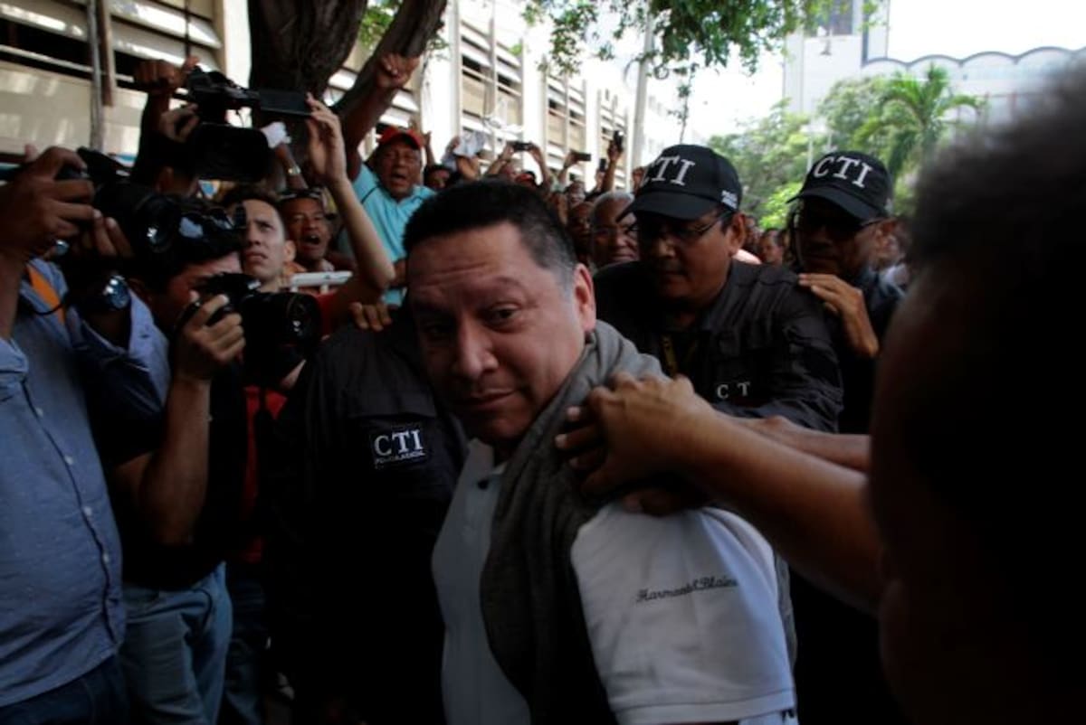 Manolo duque fue capturado el 2 de agosto de 2017 por la Fiscalía y un juez de garantías le impuso medida de aseguramiento mientras avanza una investigación por presuntas irregularidades en la elección de la contralora distrital Nubia Fontalvo archivo