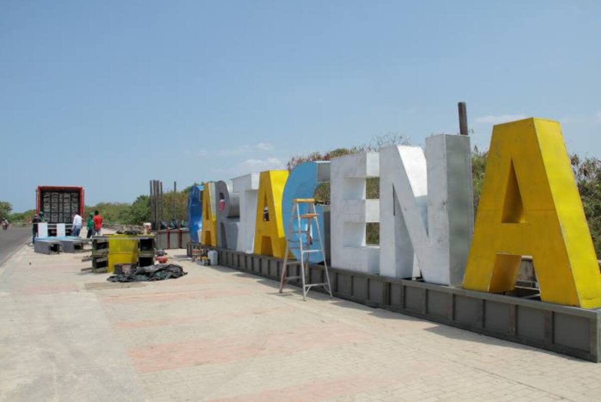 Los letreros serán pintados en colores tropicales para reflejar la identidad caribe. Luis Eduardo Herrán-El Universal
